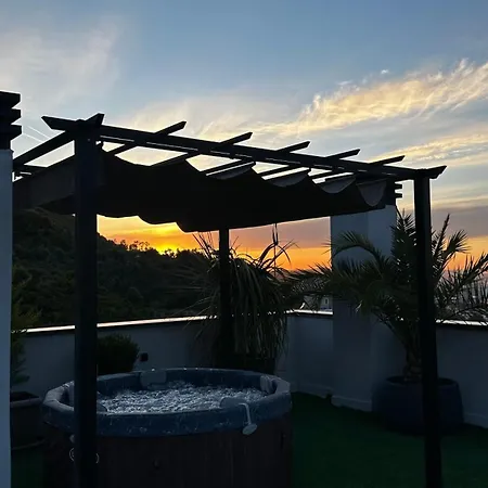 Sunscape Penthouse Apartment Tirana