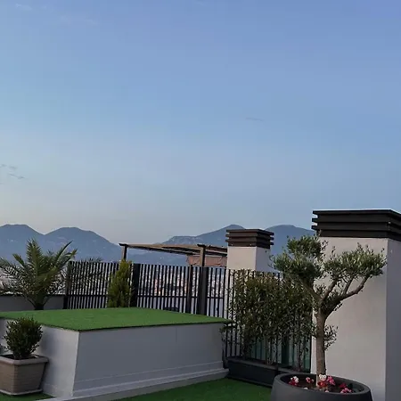 Sunscape Penthouse Apartment Tirana