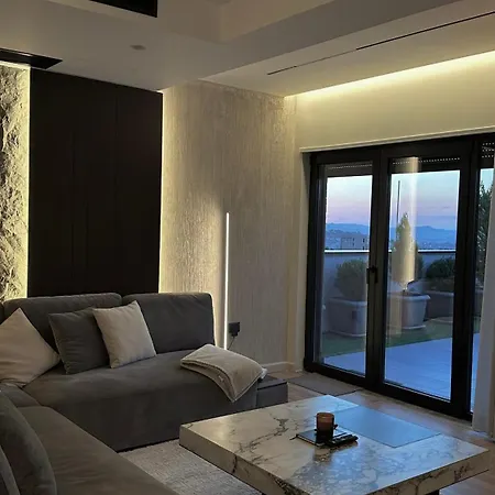 Sunscape Penthouse Apartment Tirana