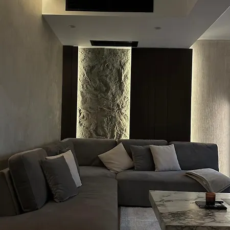Sunscape Penthouse Apartment Tirana