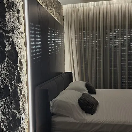 Sunscape Penthouse Apartment Tirana