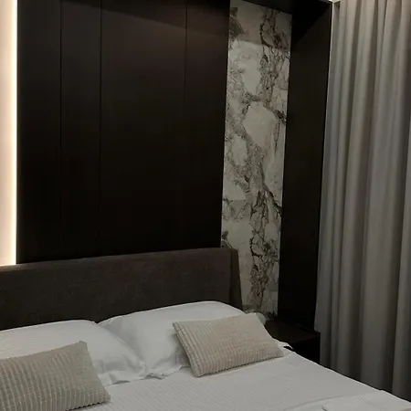 Sunscape Penthouse Apartment Tirana